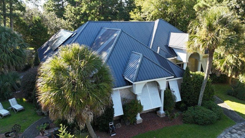 Gallery photos for Essential Metal Roof Maintenance for Longevity and Appeal: Image #2
