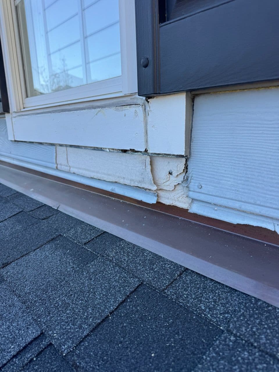 Gallery photos for Siding Damage Alert Act Fast to Prevent Leaks: Image #1